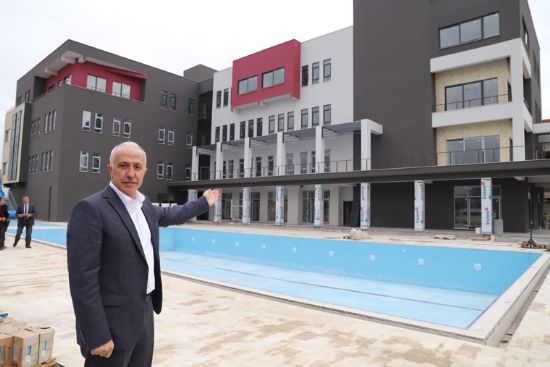 BA�KAN G�LTAK AKDEN�Z� DE���T�REN PROJE VE YATIRIMLARI ANLATTI