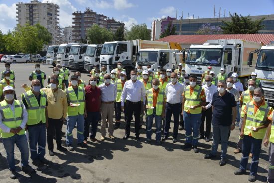 Ba�kan �zyi�it�ten temizlik personellerine 