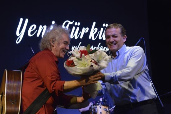 Yeni�ehir’de cumhuriyet co�kusu