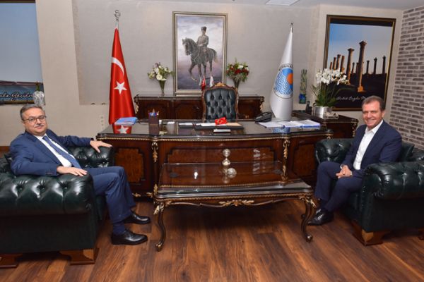 VAL� SU�DAN BA�KAN SE�ER� Z�YARET