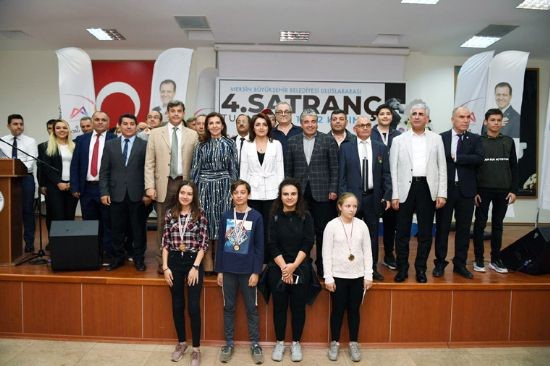 16 �LKEDEN 320 SPORCUNUN KATILDI�I MERS�N SATRAN� TURNUVASI SONA ERD�