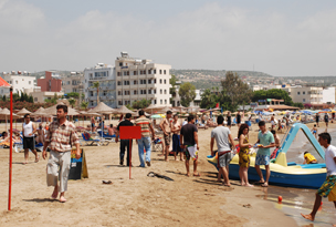 CHP’de bir garip kutlama