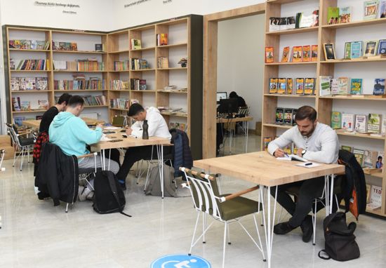 YEN��EH�R BELED�YES�N�N �N�BET�� K�T�PHANE� UYGULAMASINA YO�UN �LG�