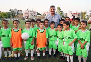 �� Arkada� Bebe�i D�verek �ld�rd�