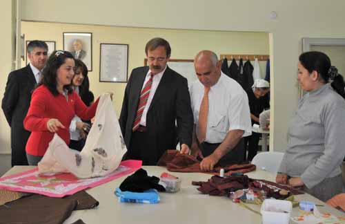 Akdeniz Belediyesi Beceri Ve Meslek Edindirme Kurs Kay�tlar� Ba�lad�