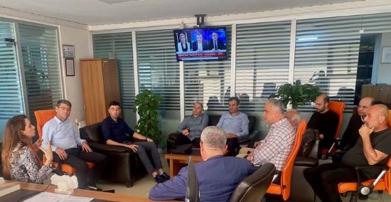 AKDEN�Z�DE KADINA Y�NEL�K ��DDETLE M�CADELE E��T�MLER� S�R�YOR