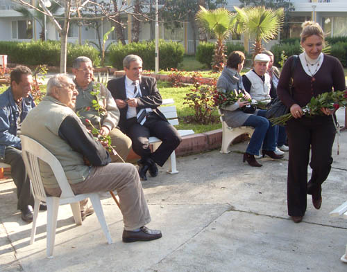 Mersin Polisinden anlaml� ziyaret