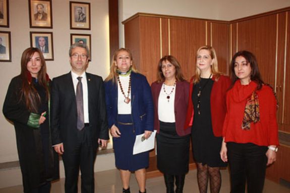 “EŞİT TEMSİL KAĞIT ÜSTÜNDE KALMASIN!”