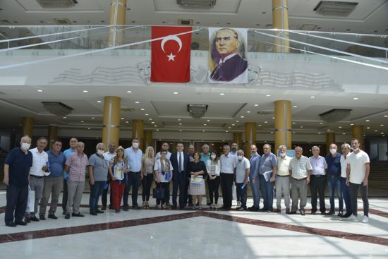 BA�KAN �ZY���T, MUHTARLARLA BULU�TU