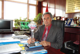 �d�l� halk�m ve beldem ad�na ald�m