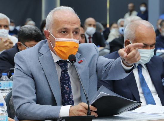 AKDEN�Z BELED�YE BA�KANI G�LTAK, MECL�S TOPLANTISINDA TEPK�S�N� D�LE GET�RD�;