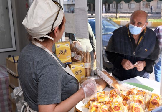 ��LYAK HASTALARINA �CRETS�Z GLUTENS�Z EKMEK VE UN DESTE��