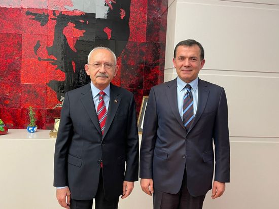 BA�KAN �ZY���T, KEMAL KILI�DARO�LU �LE B�R ARAYA GELD�