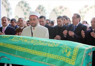 Sait �zg�r G�zya�lar� �le Son Yolculu�una Uu�urland�