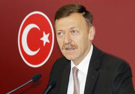 CHP Milletvekili Prof. Dr. Aytuğ Atıcı “Dinde zorlama olmaz”