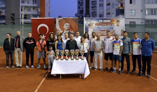 CUMHUR�YET KUPASI TEN�S TURNUVASI SONA ERD�