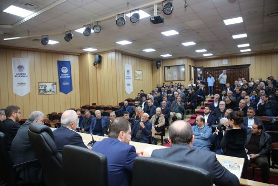 BA�KAN G�LTAK, MUHTARLARI D�NLED�