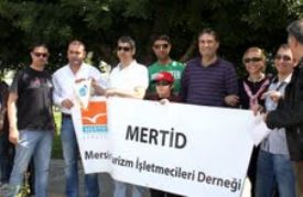 Akdeniz Belediye Zab�tas� 850 Kilo at eti ele ge�irdi 