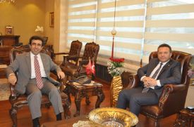 Eski Mersin Valisi Hüseyin Aksoy Mersin’e geldi. 