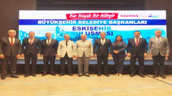 CHP’L� BELED�YE BA�KANLARI ESK��EH�R�DE  B�R ARAYA GELD�