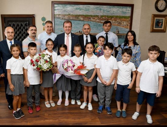 SE�ER: �E��T�MS�Z TOPLUM ��R�MEYE MAHKUMDUR�