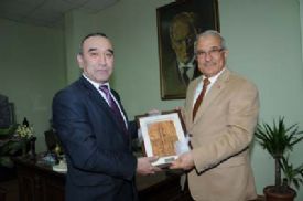 Kırgızistan’ın Özgen Heyetinden Başkan Kocamaz’ı Ziyaret