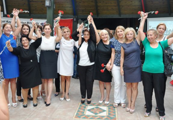 KADIN YOKSA DEMOKRASİ DE YOK