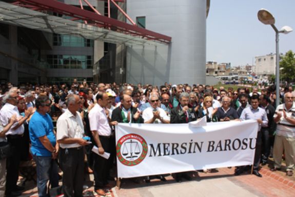 Avukatlara Yönelik Şiddet Kınandı 