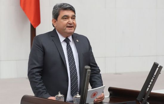 CHP�L� G�K�EL�DEN BAKAN MURAT KURUM�A TEPK�