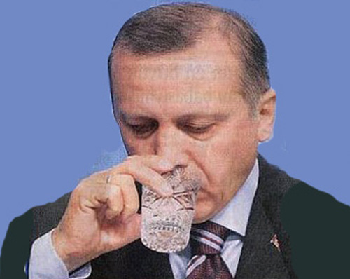 Anketler AKP i�in �z�c� olmaya ba�lad�