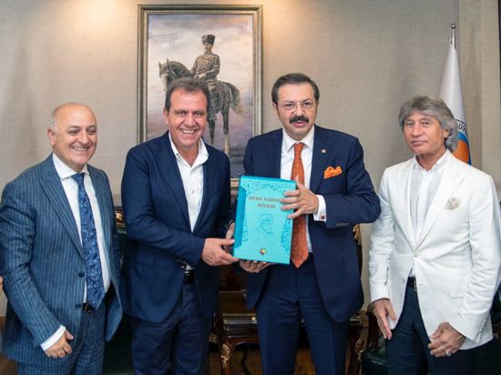 H�SARCIKLIO�LU�NDAN BA�KAN SE�ER�E Z�YARET