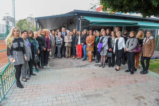 ABDULLAH �ZY���T �25 M�D�RL���M�Z�N 15�� KADINLAR TARAFINDAN Y�NET�L�YOR�