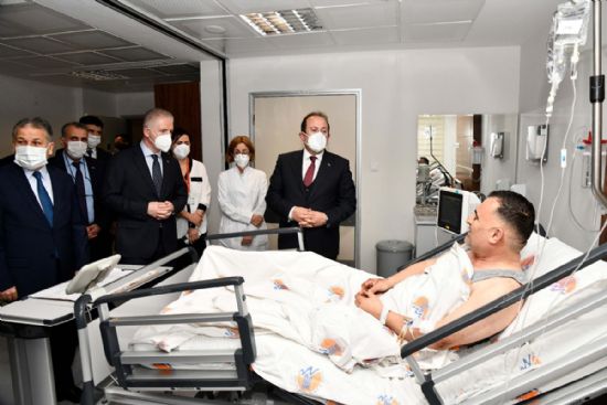 MERS�N VAL�S� PEHL�VAN, GAZ�ANTEP VAL�S� G�L �LE YARALI J.UZM.�V�. MUSTAFA G�L�� HASTANEDE Z�YARET E