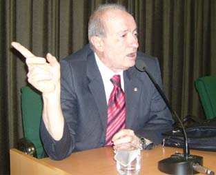 Vural Sava� �Y�ce Divan’da bunun hesab� sorulur�