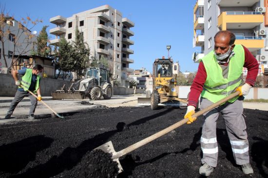 AKDEN�Z BELED�YES� SOKAKLARI YEN�L�YOR 