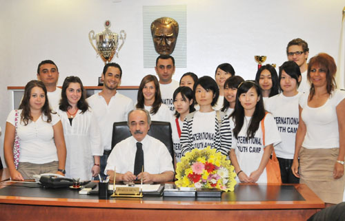  G�n�ll� Gen�lik Kamp� ��rencileri Ba�kan Gen�i Ziyaret Etti