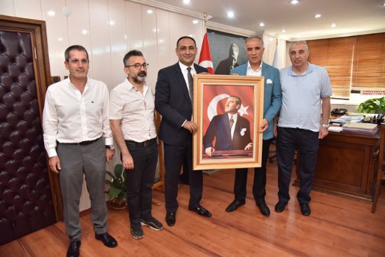 BA�KAN YILMAZ; EL B�RL���YLE �ALI�ACA�IZ