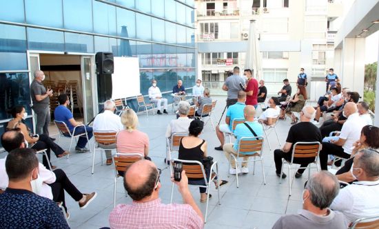  BA�KAN G�LTAK, �AMLIBEL MAHALLES� ESNAFI VE SAK�NLER�YLE B�R ARAYA GELD�