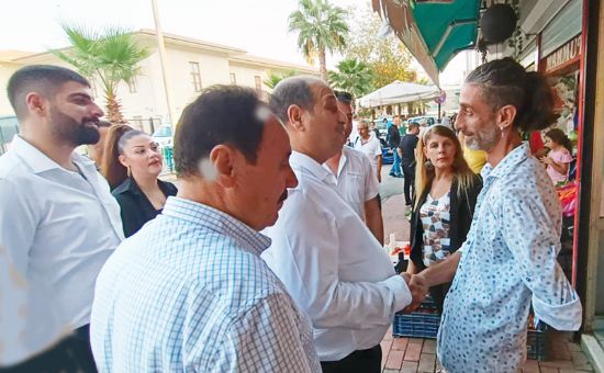 BA�KAN HAM�T KARI�, TARSUS�TA ESNAFLARI Z�YARET ETT�