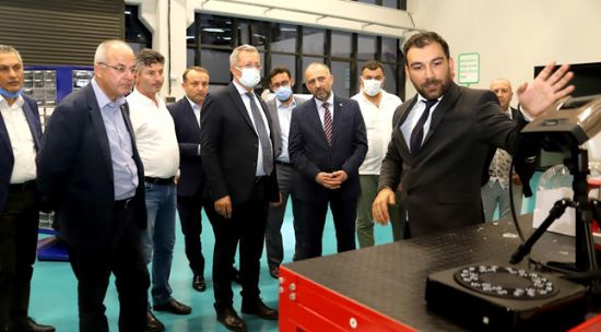 Bat� Karadenizli i�adamlar�ndan Yenilik Merkezi�ne ziyaret