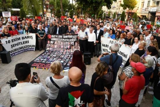 Ankara Gar Katliam� unutulmad�