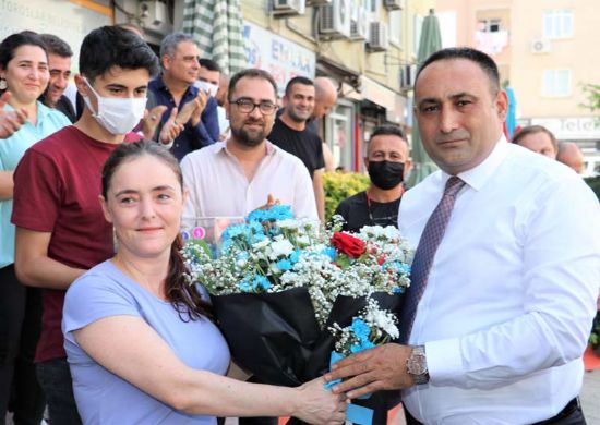    CUMHURBA�KANINDAN �D�L ALAN BA�KAN YILMAZ�A, BELED�YEDE CO�KULU KAR�ILAMA