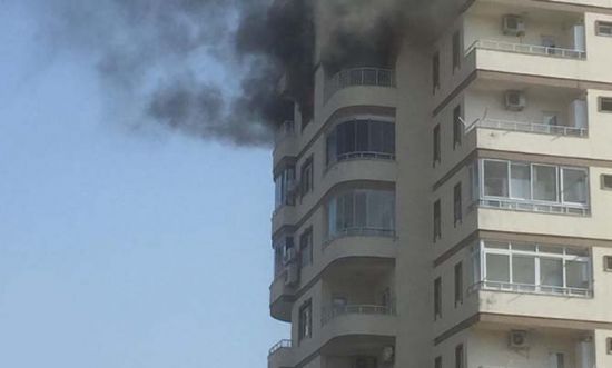 Yang�nda 8’inci kattan atlayan kad�n �ld�