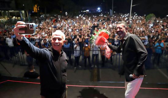 Karaduvar Bal�k Festivali Hakan Altun konseri ile devam etti	